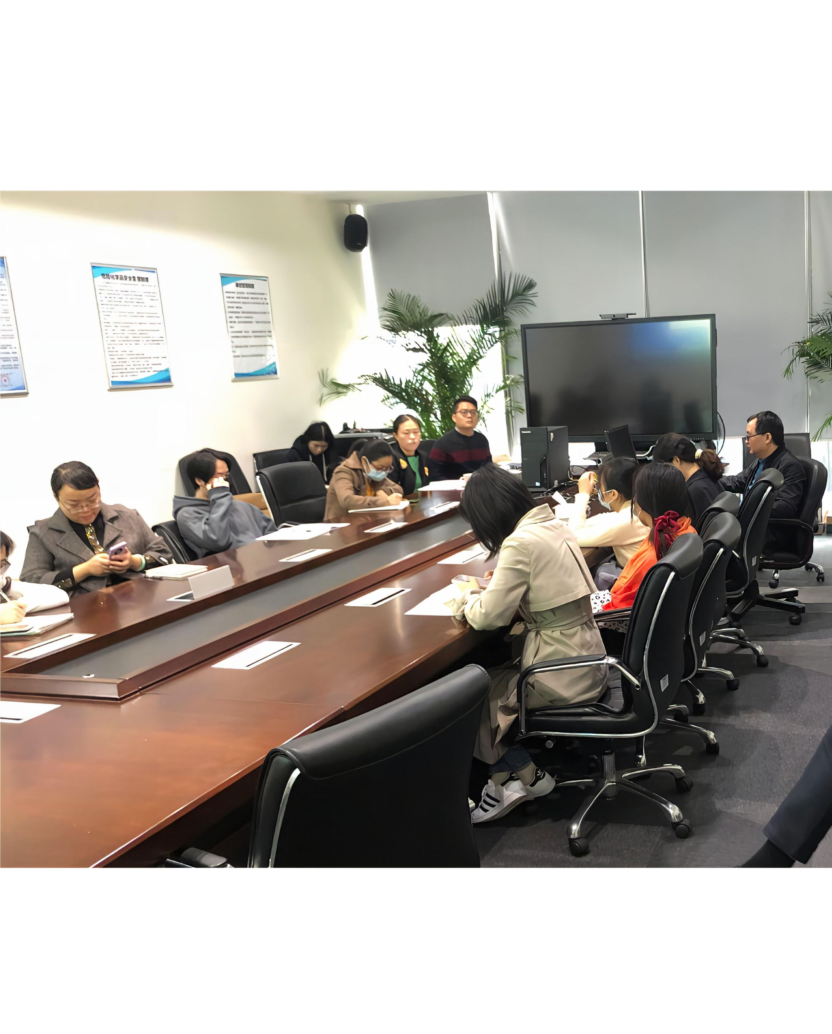 For Training and Solid Foundation, Shenzhen Sunrise New Energy Co., Ltd. Held the Product and Technical Support Training Session